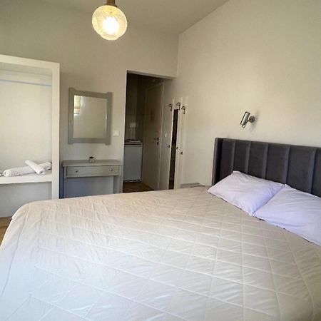 טולון Konstantinos Apartments מראה חיצוני תמונה