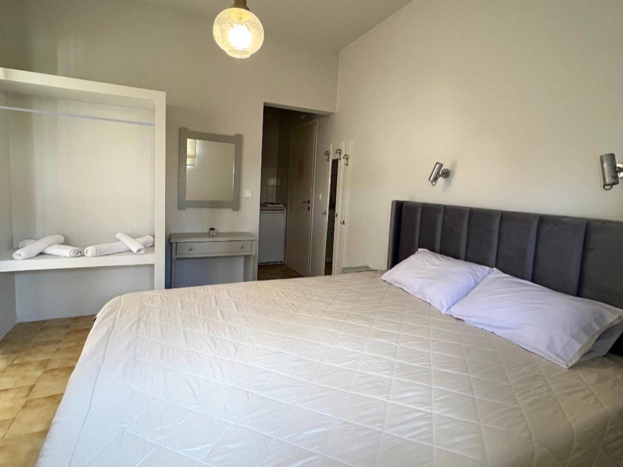 טולון Konstantinos Apartments מראה חיצוני תמונה